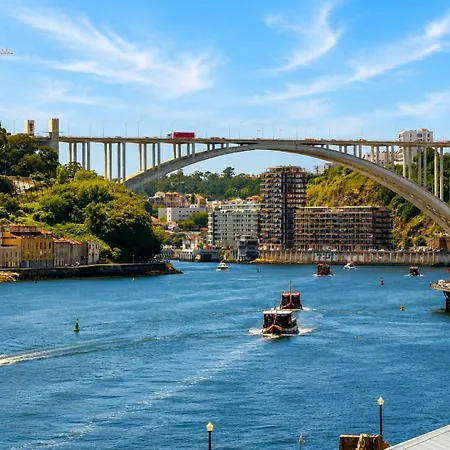 Ribeira Porto By Mystay - Self Check-In Hotel * Porto