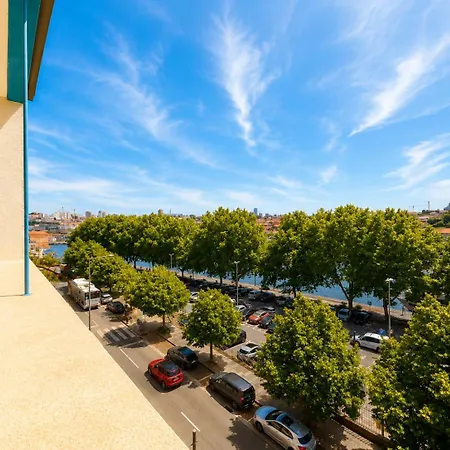 Hotel Ribeira Porto By Mystay - Self Check-In Hotel